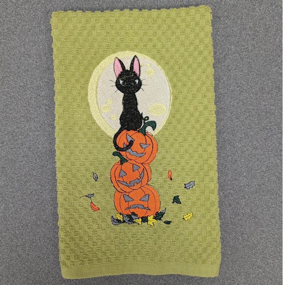 Black Cat 3 Pumpkins Fall Halloween Thanksgiving Kitchen Bath Bar Hand Towel